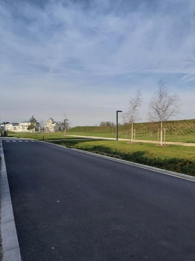 3 Room Flat In Parklane - 1,5Km Disney Serris Esterno foto
